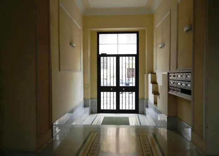 住宿加早餐酒店 Romana 2*