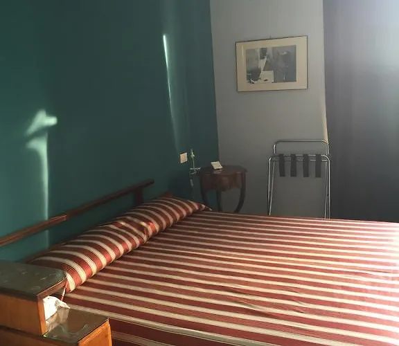 住宿加早餐酒店 Romana 2*