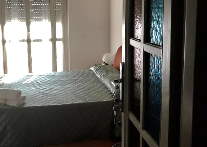 住宿加早餐酒店 Romana 2*